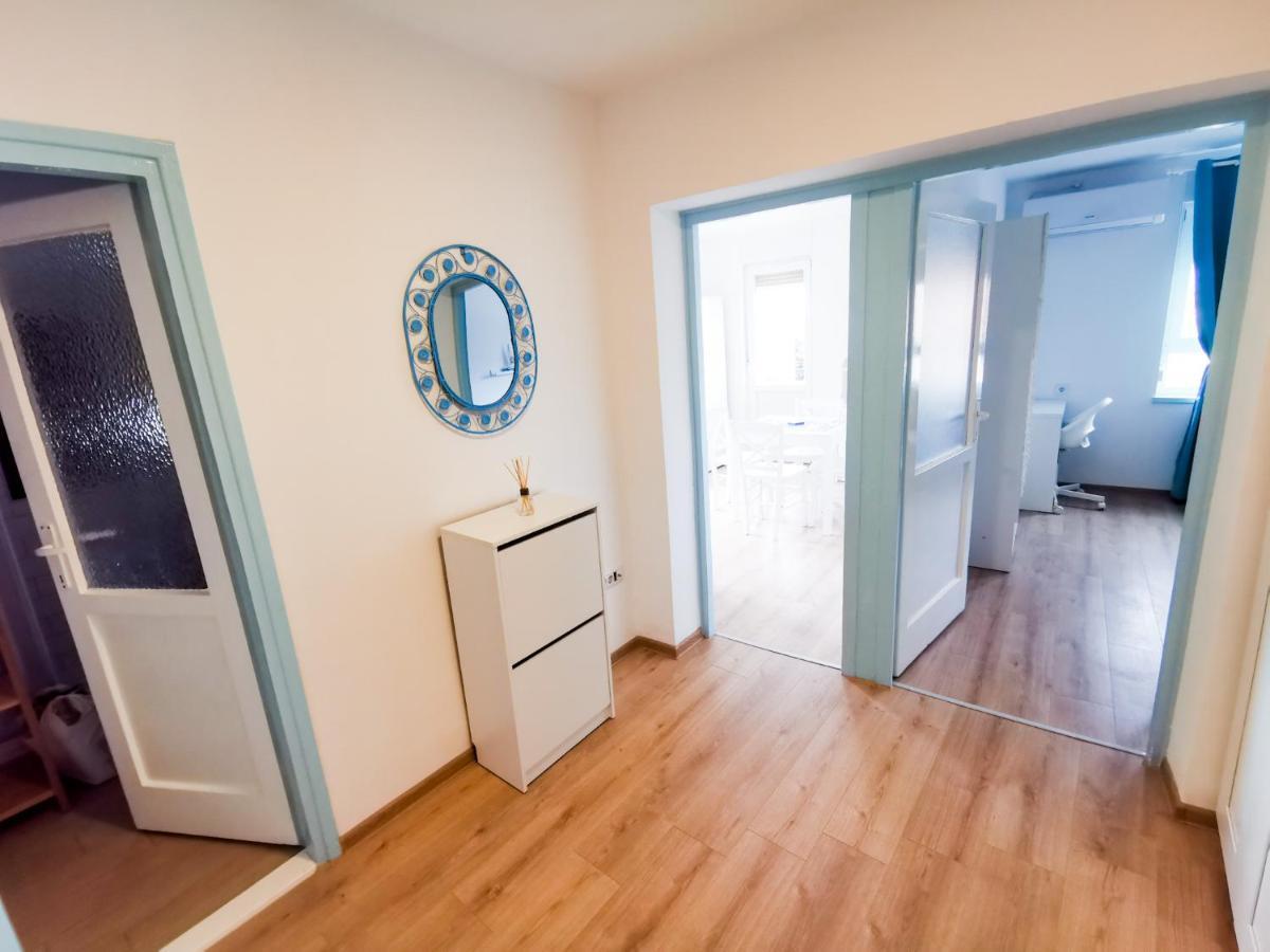 Sea Star Apartment Pula Ngoại thất bức ảnh